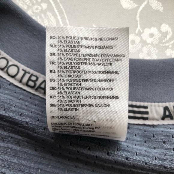 Adidas Men’s Size S Tech-Fit Hyped Football Mesh Shirt Gray/White Jersey Elastic - Picture 8 of 16